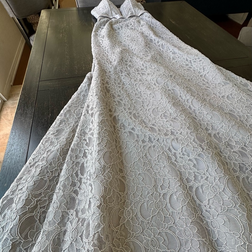 Mori Lee  Classic Mermaid Sweetheart Gown. Color Light Gray. Size 6. NWOT